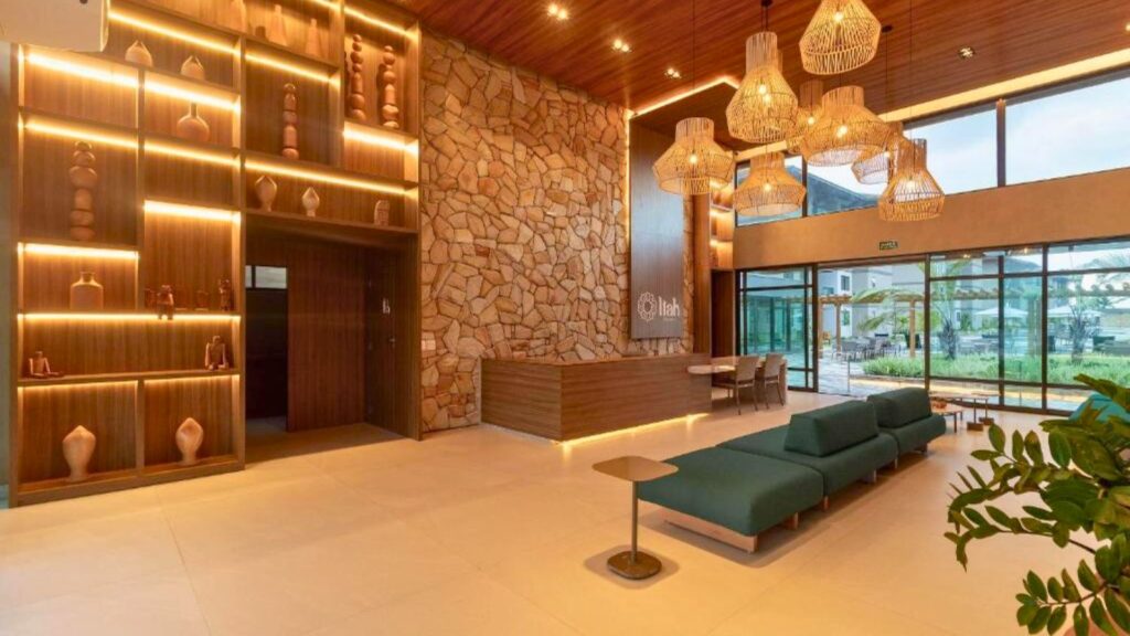 Itah Residence Muro Alto, empreendimento pronto em frente às piscinas naturais
